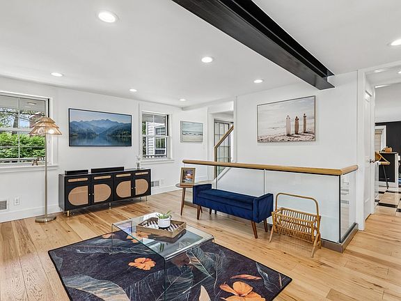 5th image of 211 S Margery Dr