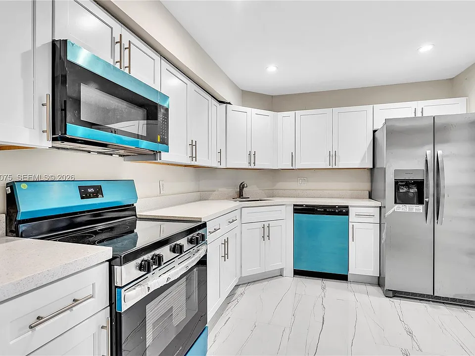 3360 Spanish Moss Ter #305