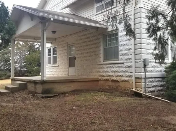 474 W 70th St S, Wellington, KS 67152