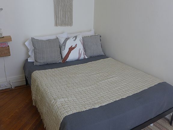 5th image of 218 Garfield Pl APT 3R