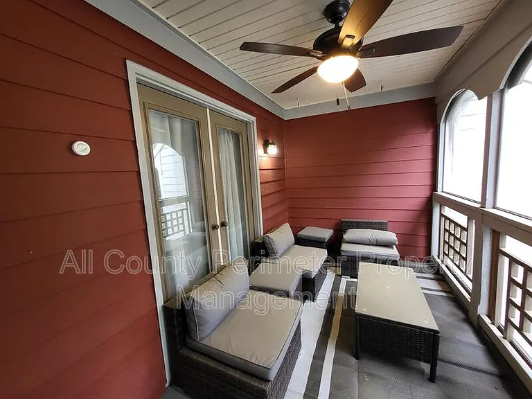 307 Hollyfax Cir — Photo 15