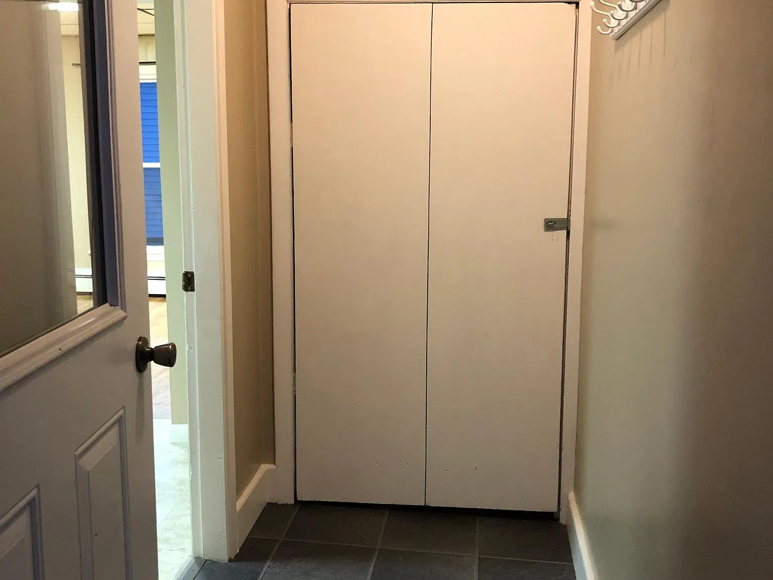 3 bed, $1,700 — Photo 1
