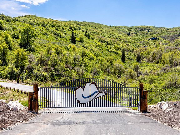 3rd image of 6567 E Chaparral Rd #28-R