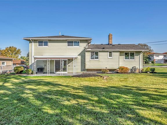 2nd image of 5776 Skyline Dr