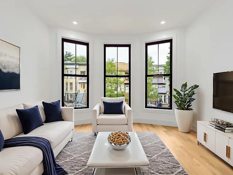 722 Chauncey St #2 — Photo 1