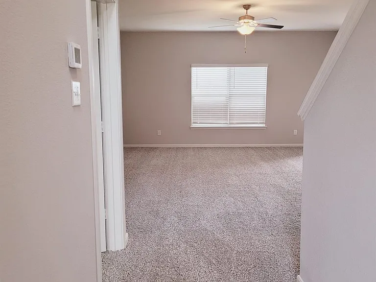 1912 Liam Dr — Photo 10