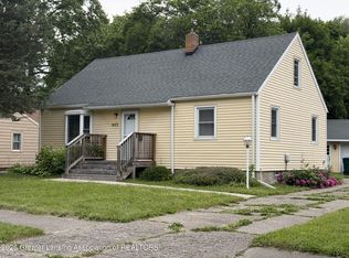 603 Armstrong Rd, Lansing, MI 48911