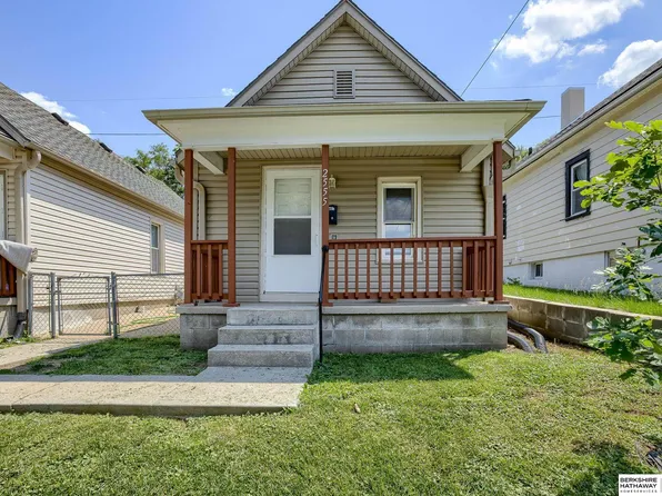 2555 Rees St, Omaha, NE 68105