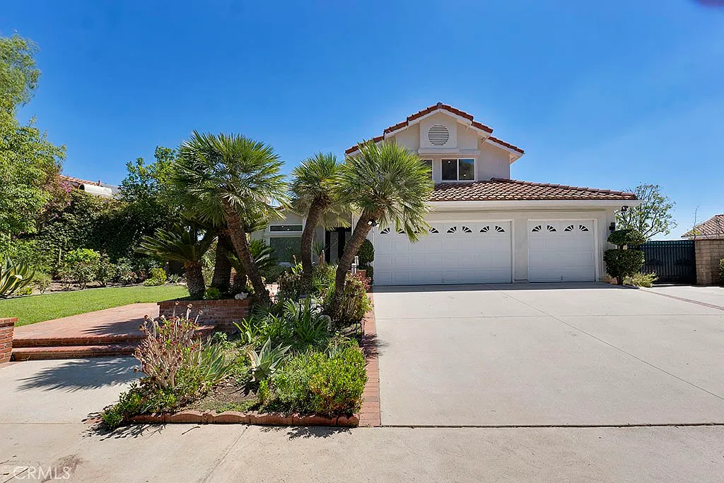 4 bed, 2669 sqft, $6,500 — Photo 2