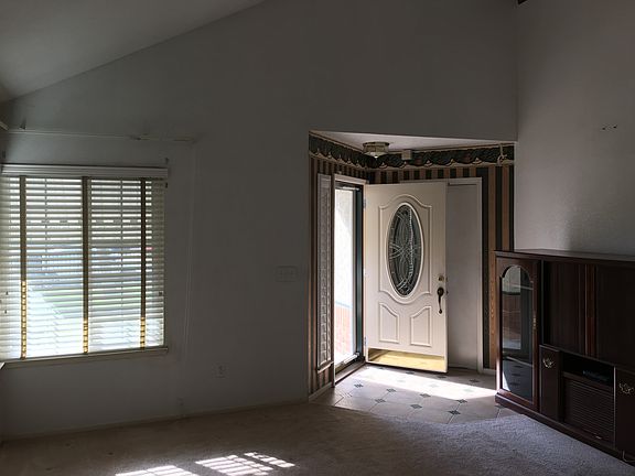 3rd image of 8535 Hermitage Way