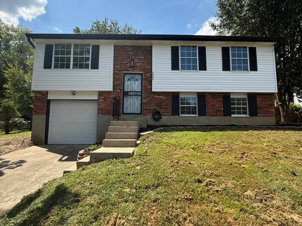 9000 John Paul Ct, Louisville, KY 40229