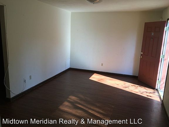 4th image of 753 Pointe Ct APT C