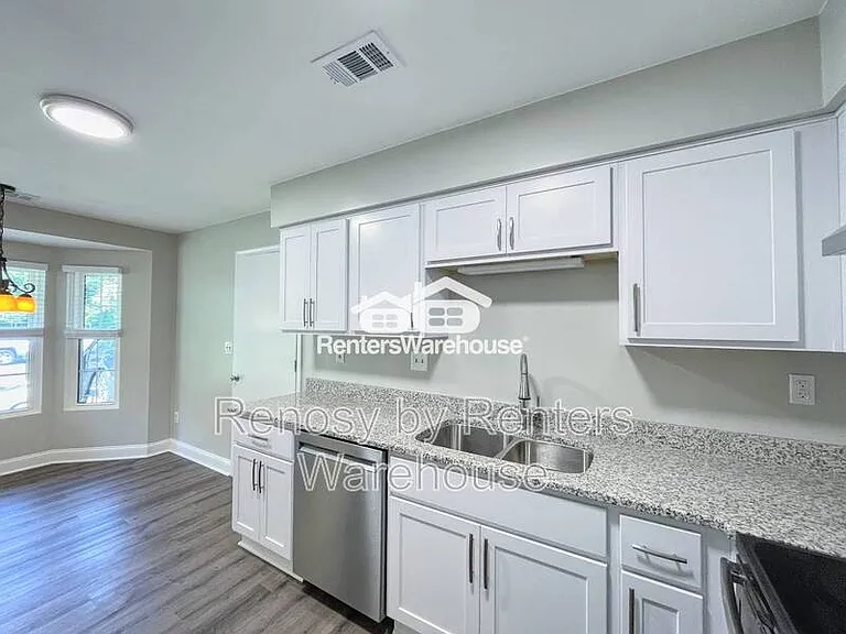 2549 Hunters Run Trl — Photo 11