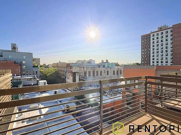 5th image of 836 Dekalb Ave #508B