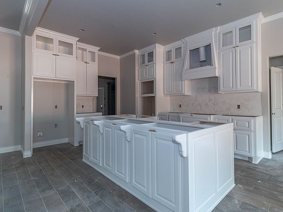 3rd image of 3211 Terrace Park Trl