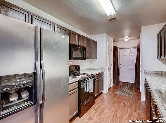 4th image of 2807 Goldsmith St