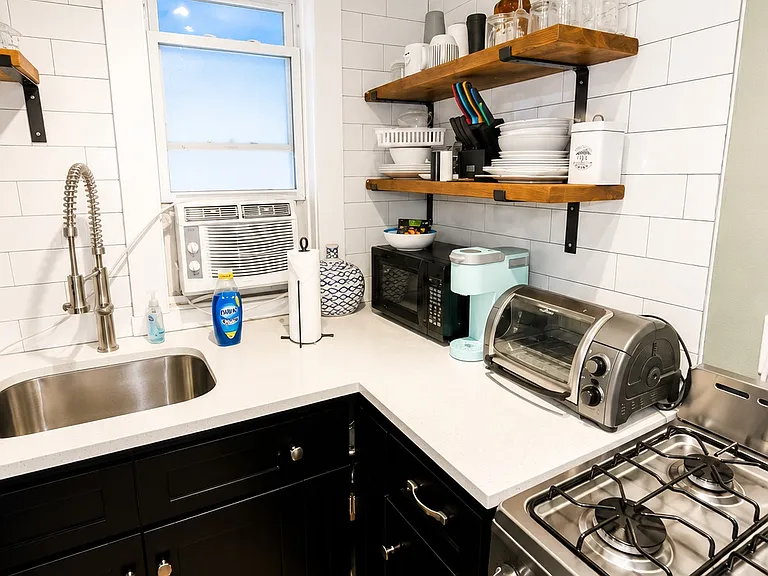 4905 Franklin Blvd — Photo 7