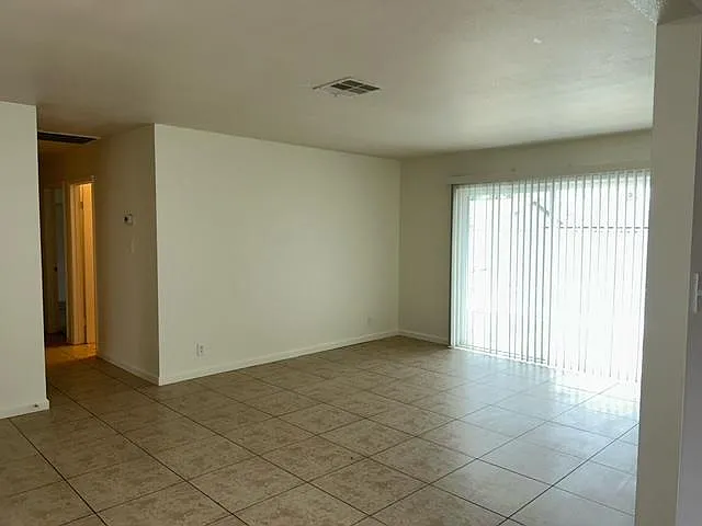 4060 Oakhill Ave — Photo 7