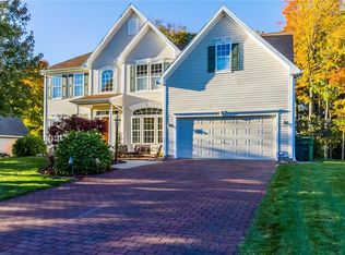 20 Dickinson Xing, Fairport, NY 14450