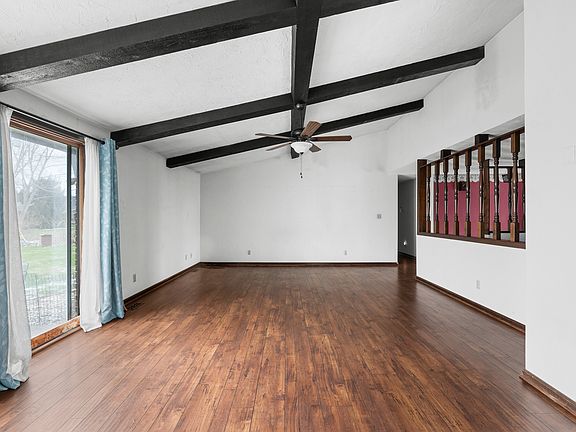 3rd image of 100 E Michelle Ln