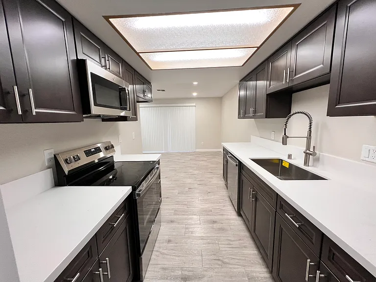 2640 N D St #2 — Photo 3