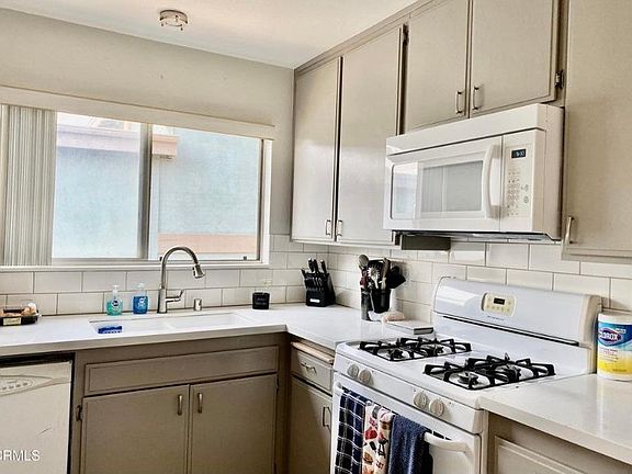 5th image of 3059 E Harbor Blvd