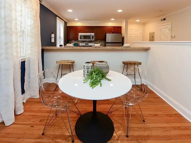 The Villas at Bryn Mawr Apartment Homes — Photo 4