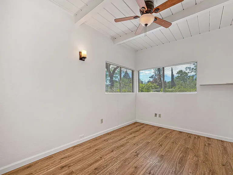 3210 Manzanita Ln — Photo 18