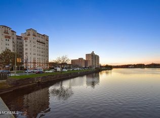 400 Deal Lake Dr APT 4J, Asbury Park, NJ