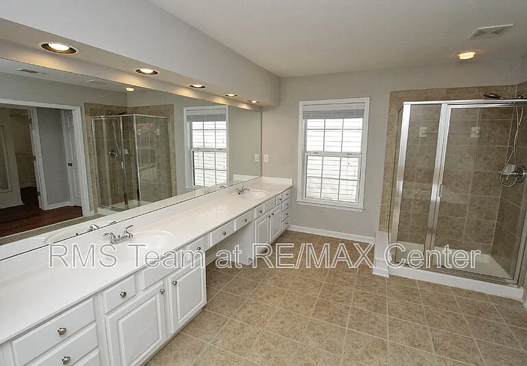 5057 Bethpage Dr — Photo 23