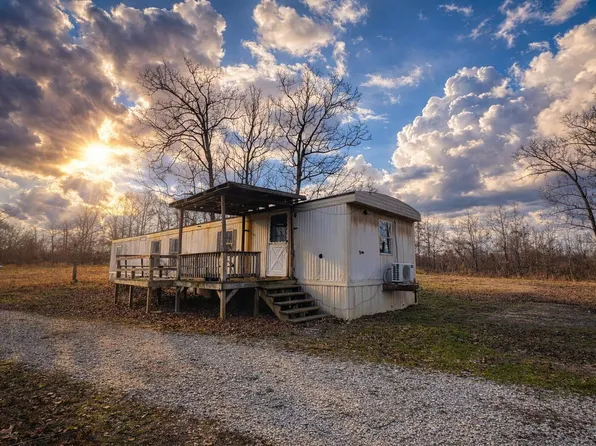 104 Private Road H4, Alton, MO 65606