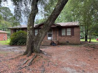707 Henry St, Walterboro, SC 29488
