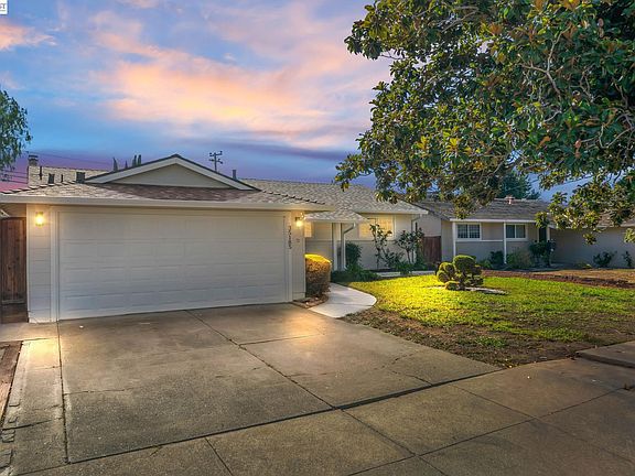 3rd image of 35185 Cabrillo Dr