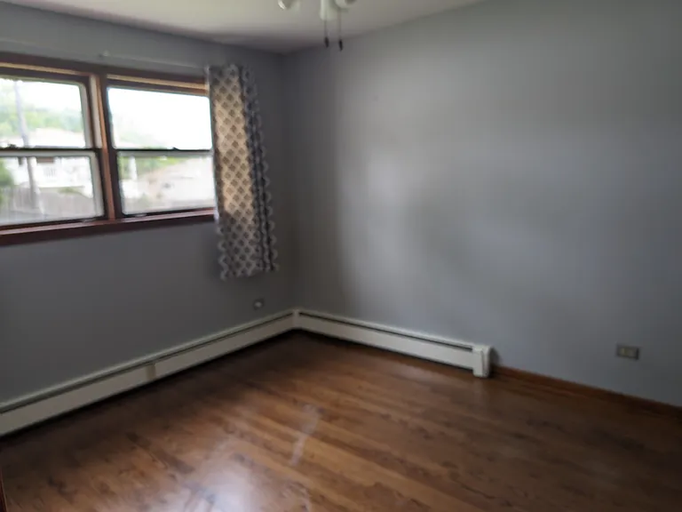 16W650 57th St #1 — Photo 9