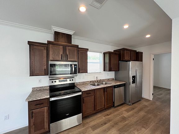 3rd image of 5111 Redwood Dr S