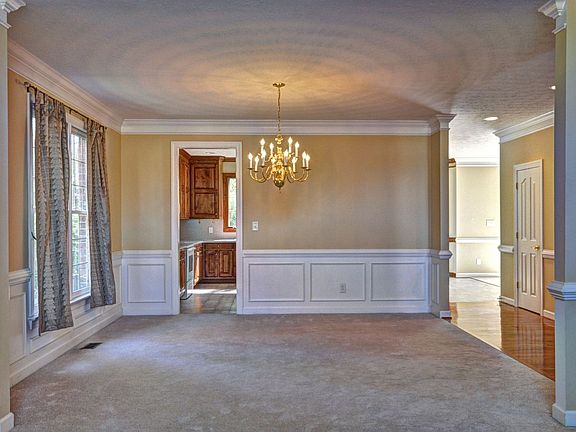 5th image of 422 Richter Ln