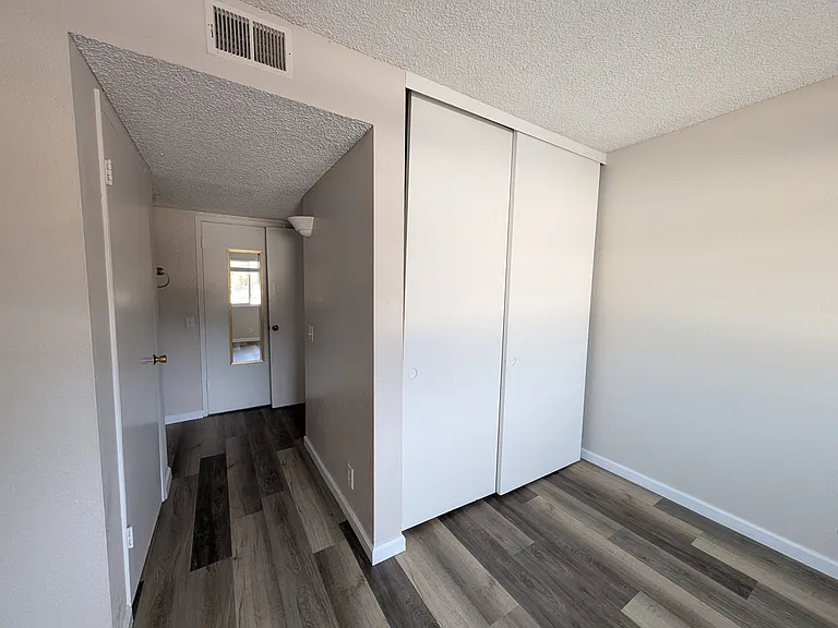 842 Sinkler Way #C — Photo 6