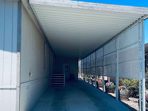 2nd image of 8122 W Flamingo Rd Unit 226