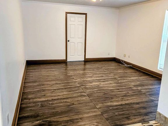 3rd image of 115 SE Olustee Ave #1