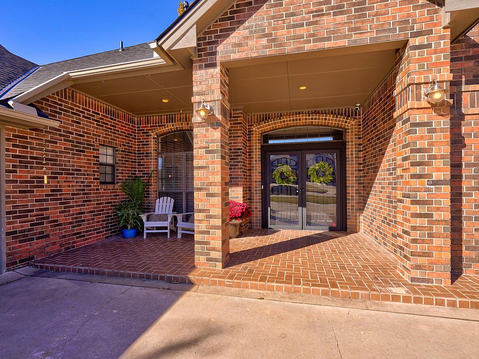 Large covered front porch