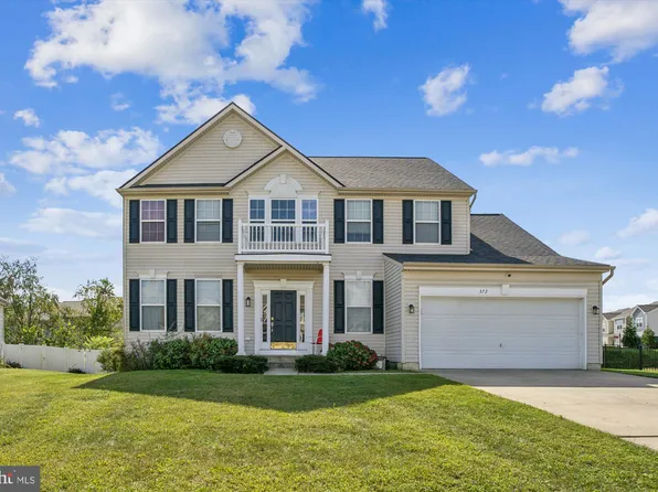 372 Brandenburg Dr, Falling Waters, WV 25419