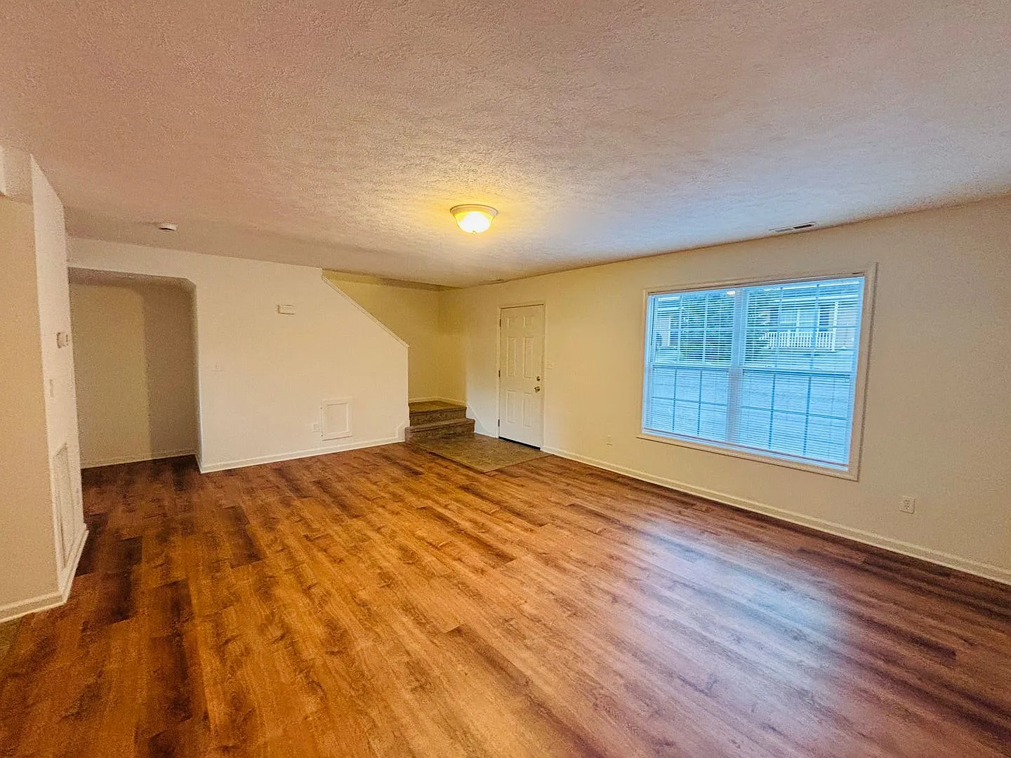 3 Bedroom 2.5 Bath Townhouse — Photo 3