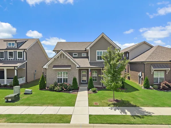 6437 Armstrong Dr, Hermitage, TN 37076