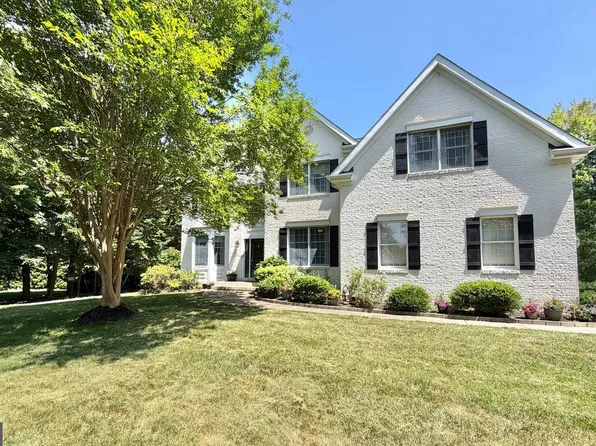 12 Millington Ct, Columbus, NJ 08022