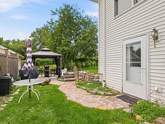 4th image of 31 Schreiber Street