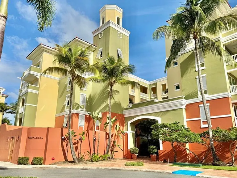 100 Ocean Dr #323 — Photo 2