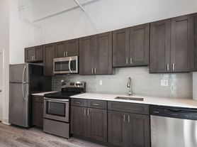 1705 Jackson St, 11