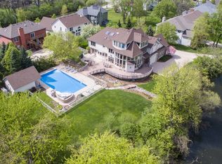9024 Darien Woods Ct, Darien, IL 60561