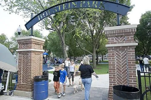 Nearby Holstein Park