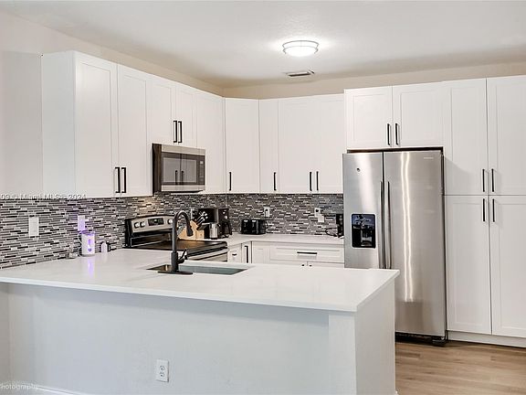 5th image of 1807 Coastal Bay Blvd #1807